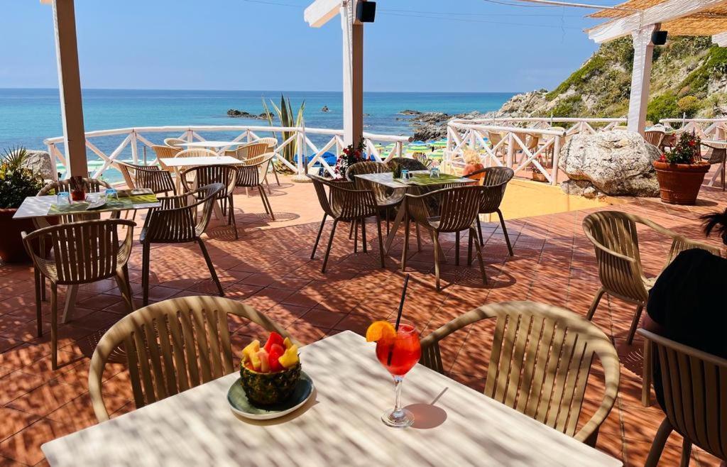 Hotel Grotticelle Capo Vaticano Exterior foto